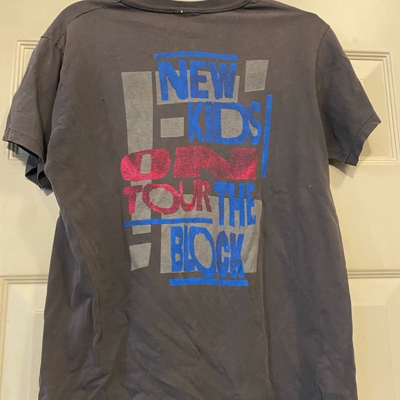RARE Vintage 80’s New Kids on the Block Band Tee - Picture 4 of 4